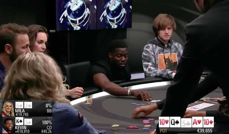 Kevin Hart playing poker