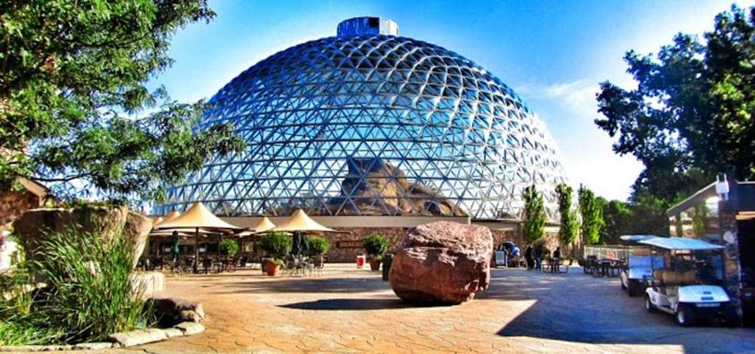 Omaha's Henry Doorly Zoo & Aquarium in Nebraska